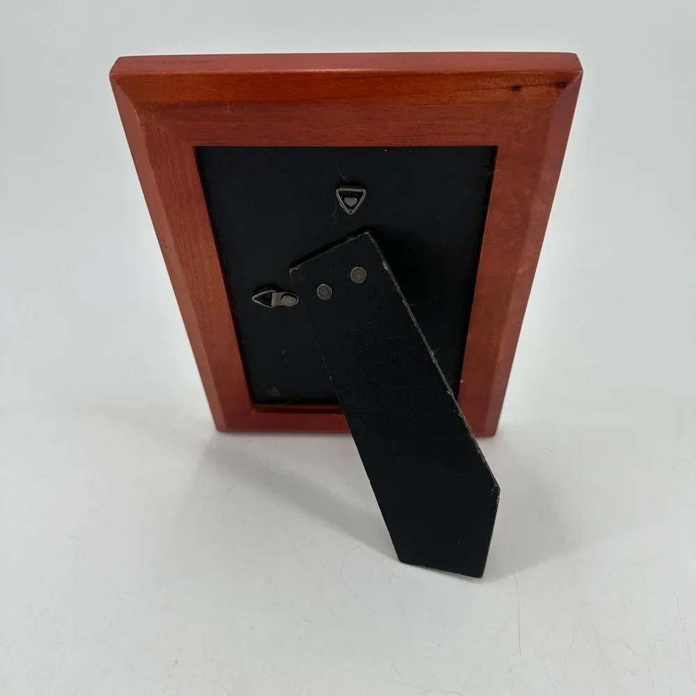 Cherry Red Wood Picture Frame Black Inner Border Tabletop Wall Mount 5x7